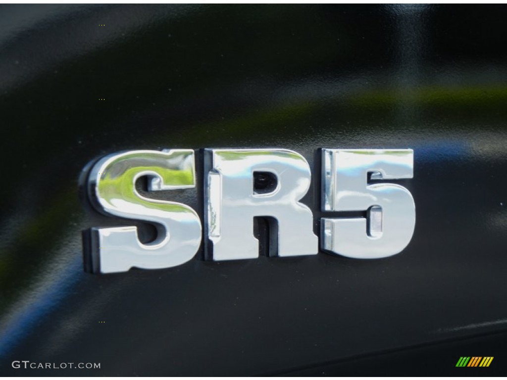 2006 Toyota 4Runner SR5 Marks and Logos Photos