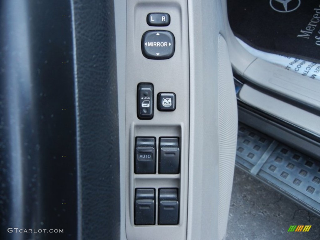 2006 Toyota 4Runner SR5 Controls Photos
