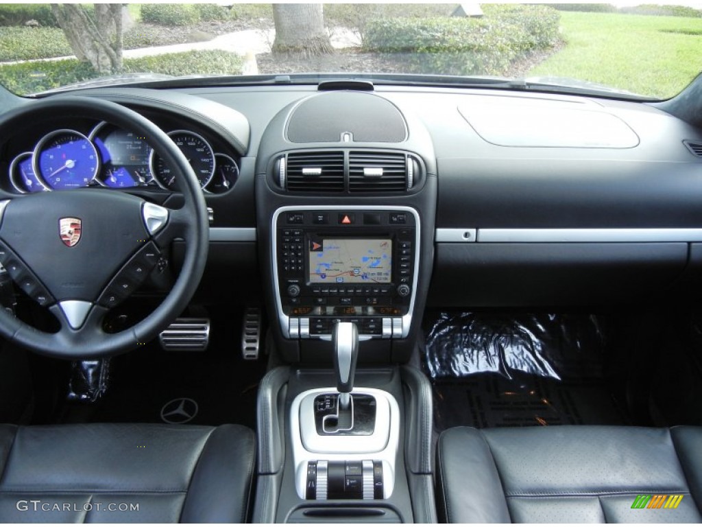 2005 Porsche Cayenne Turbo Black Dashboard Photo #77287245