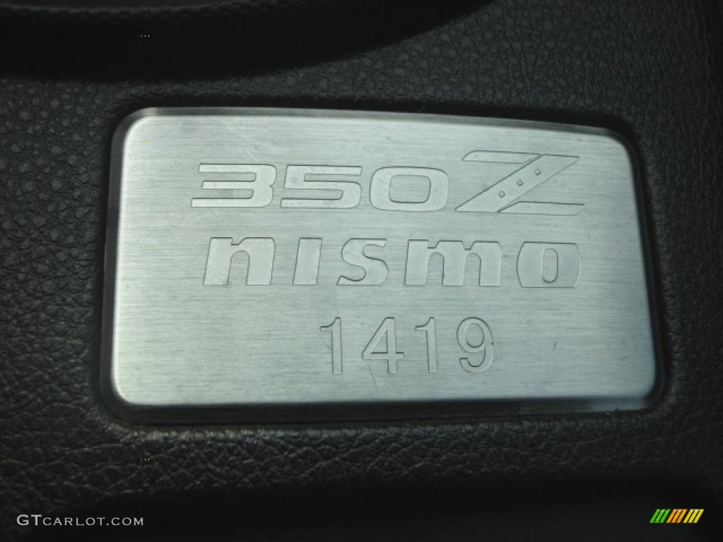 2008 Nissan 350Z NISMO Coupe Marks and Logos Photos