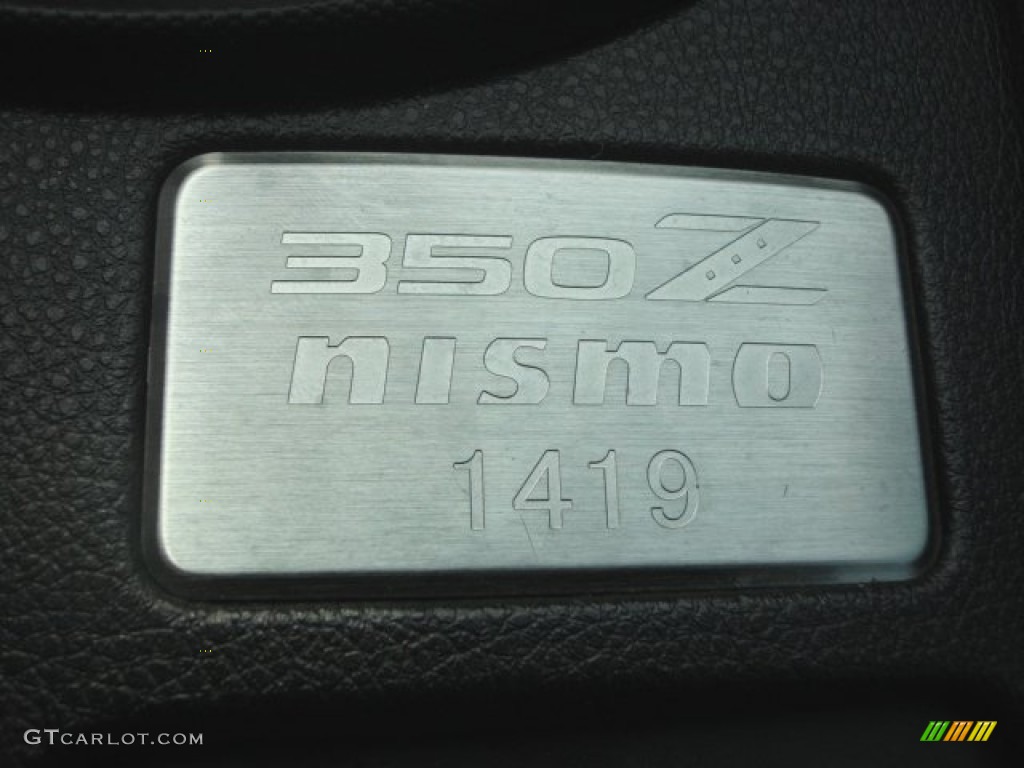 2008 Nissan 350Z NISMO Coupe Marks and Logos Photos