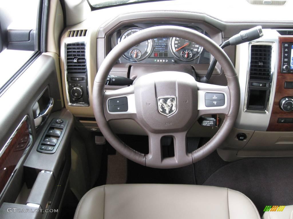 2009 Ram 1500 Laramie Crew Cab - Brilliant Black Crystal Pearl / Light Pebble Beige/Bark Brown photo #7