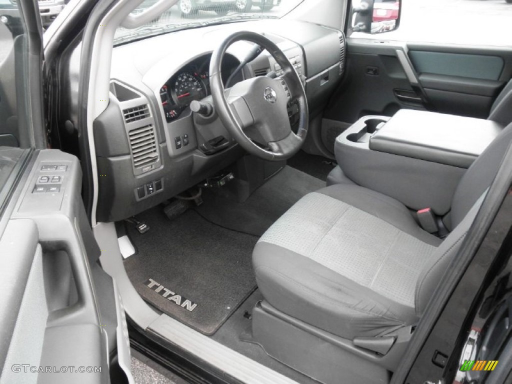 Graphite/Titanium Interior 2004 Nissan Titan SE King Cab 4x4 Photo #77287713