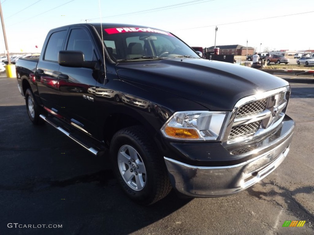 2009 Ram 1500 SLT Crew Cab 4x4 - Brilliant Black Crystal Pearl / Dark Slate/Medium Graystone photo #3