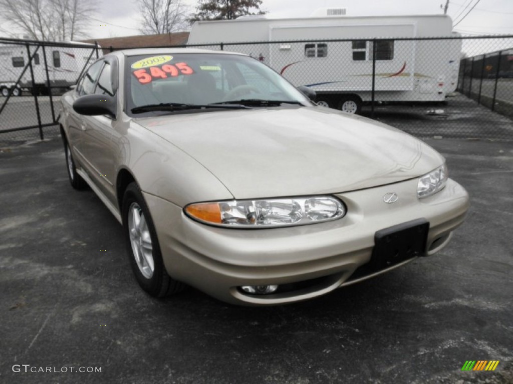 2003 Alero GL Sedan - Sandstone Metallic / Neutral photo #2