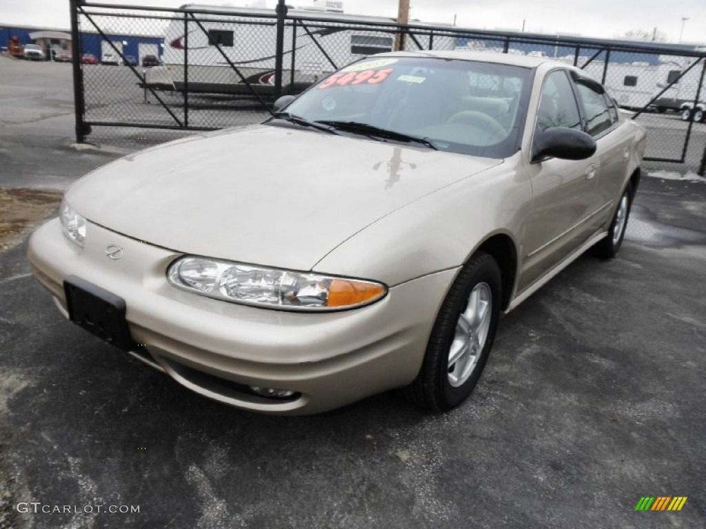 2003 Alero GL Sedan - Sandstone Metallic / Neutral photo #3
