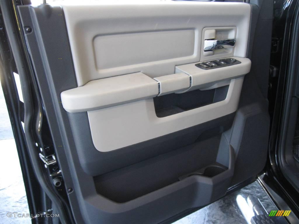 2009 Ram 1500 SLT Quad Cab - Brilliant Black Crystal Pearl / Dark Slate/Medium Graystone photo #7