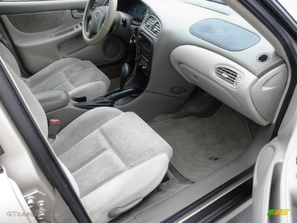 2003 Alero GL Sedan - Sandstone Metallic / Neutral photo #21