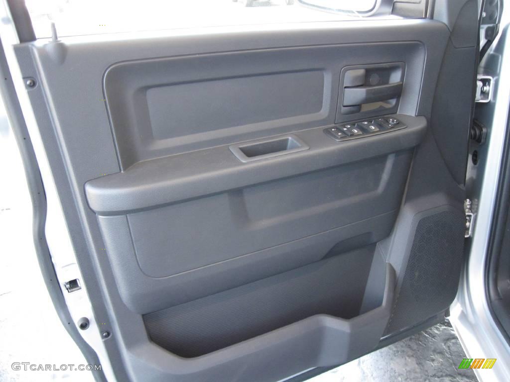 2009 Ram 1500 ST Quad Cab - Bright Silver Metallic / Dark Slate/Medium Graystone photo #7