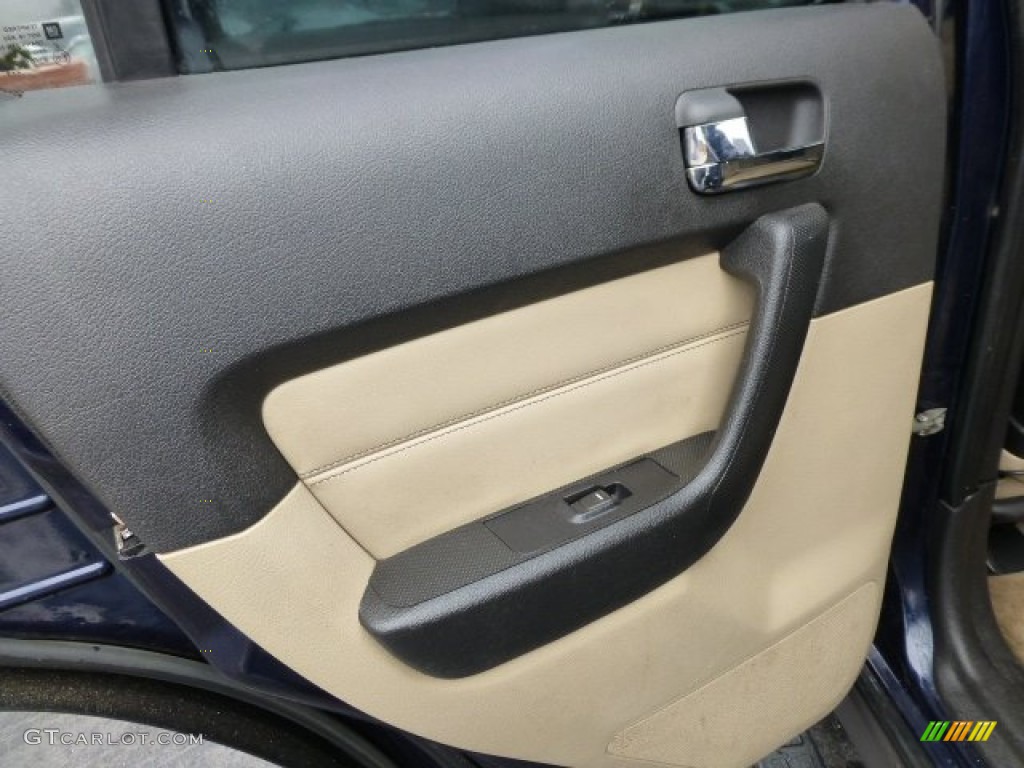 2007 Hummer H3 Standard H3 Model Light Cashmere/Ebony Door Panel Photo #77290139