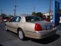 2005 Light French Silk Clearcoat Lincoln Town Car Signature  photo #6