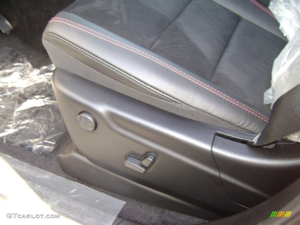 2013 Grand Cherokee Trailhawk 4x4 - Bright Silver Metallic / Trailhawk Black/Red Stitching photo #2