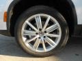 Candy White - Tiguan SE Photo No. 9