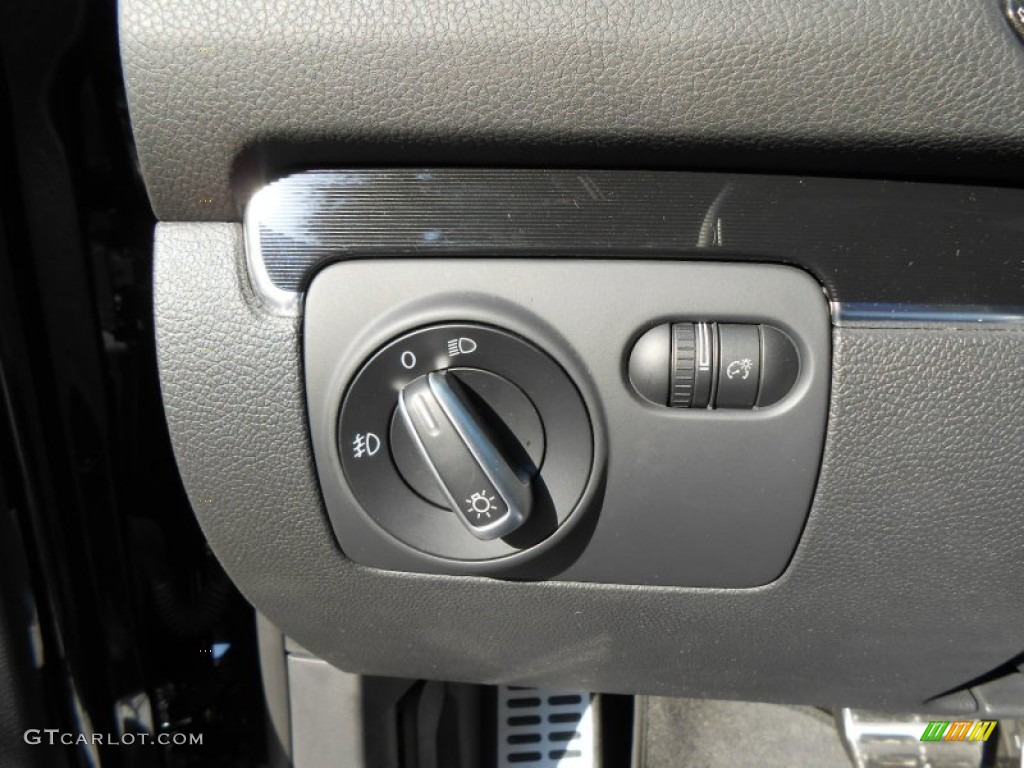 2013 Volkswagen GTI 2 Door Controls Photo #77295626