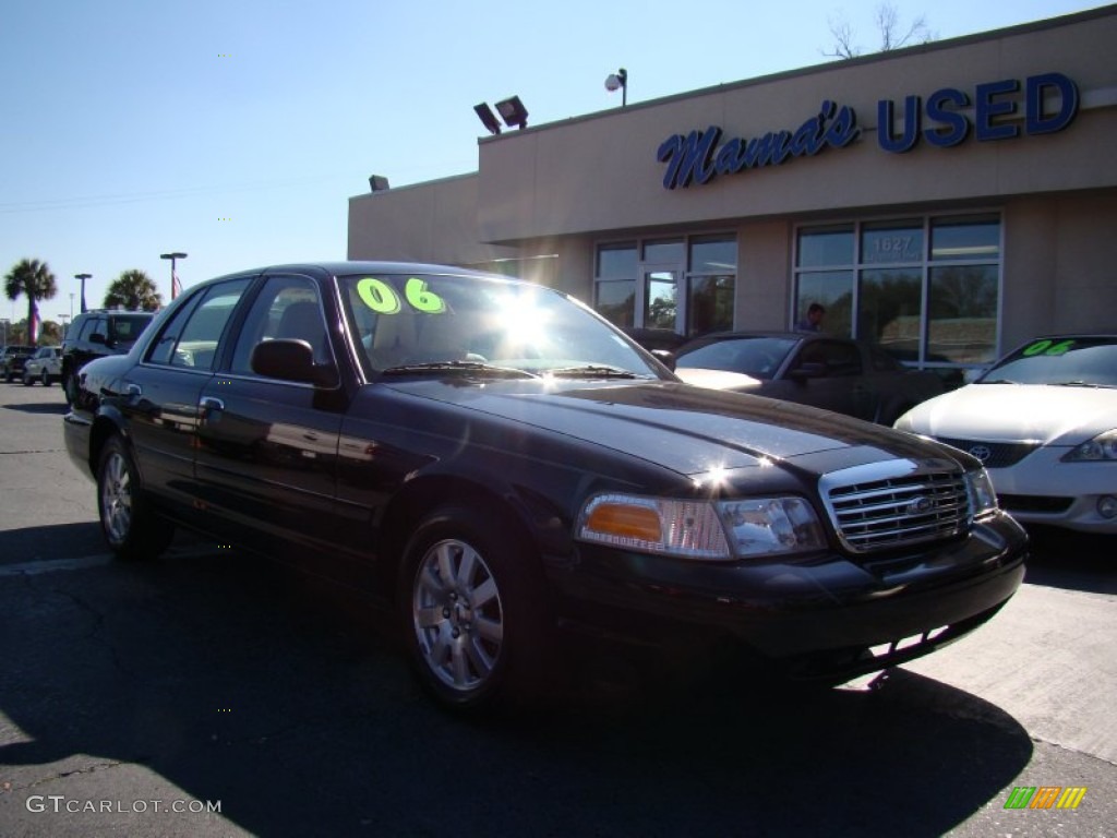 2006 Crown Victoria LX - Black / Charcoal Black photo #3
