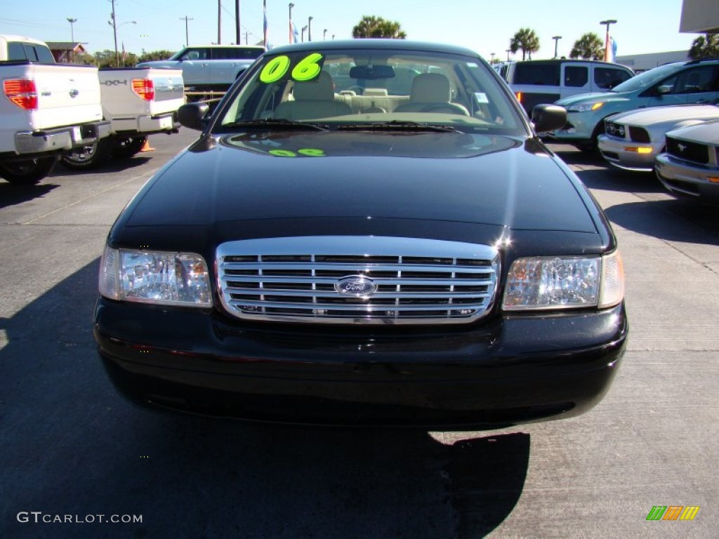2006 Crown Victoria LX - Black / Charcoal Black photo #4
