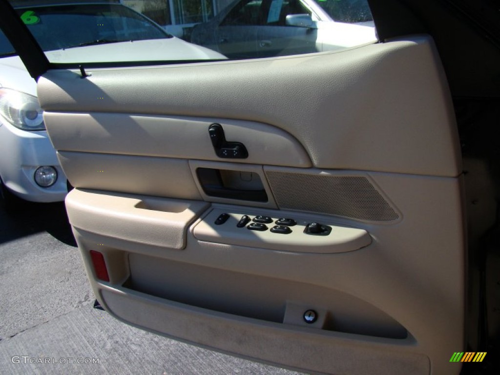 2006 Crown Victoria LX - Black / Charcoal Black photo #15