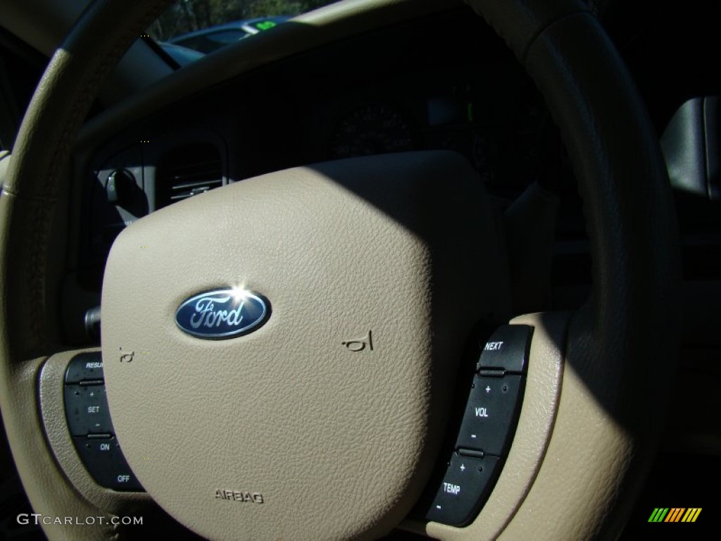 2006 Crown Victoria LX - Black / Charcoal Black photo #19