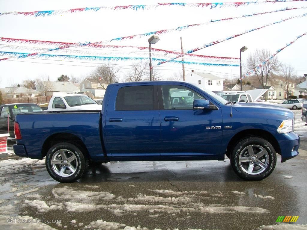 2009 Ram 1500 Sport Crew Cab 4x4 - Deep Water Blue Pearl / Dark Slate Gray photo #7