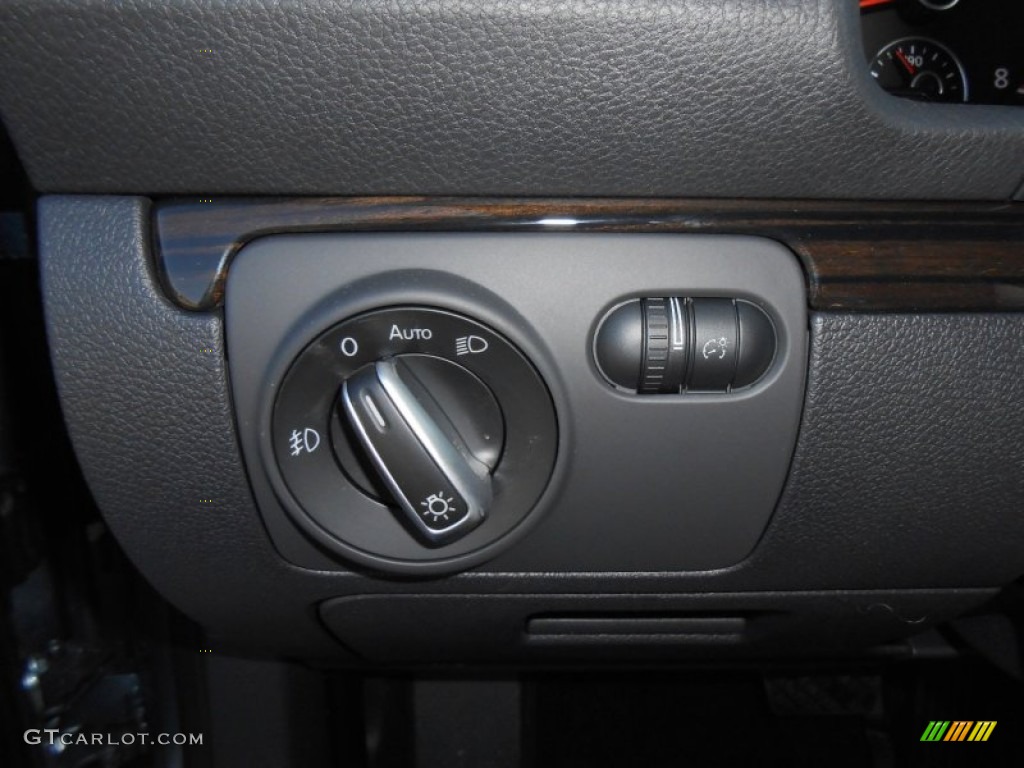 2013 Volkswagen Eos Lux Controls Photos