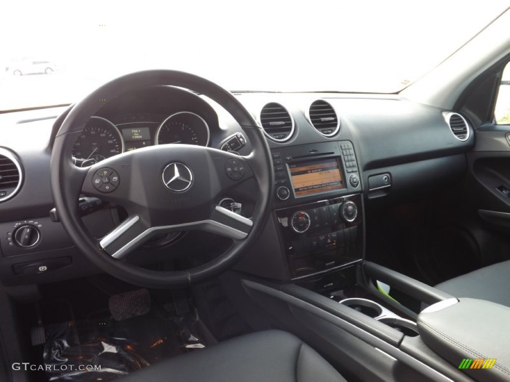2010 Mercedes-Benz ML 350 BlueTEC 4Matic Dashboard Photos
