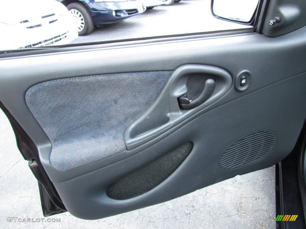 1999 Cavalier LS Sedan - Black / Graphite photo #20