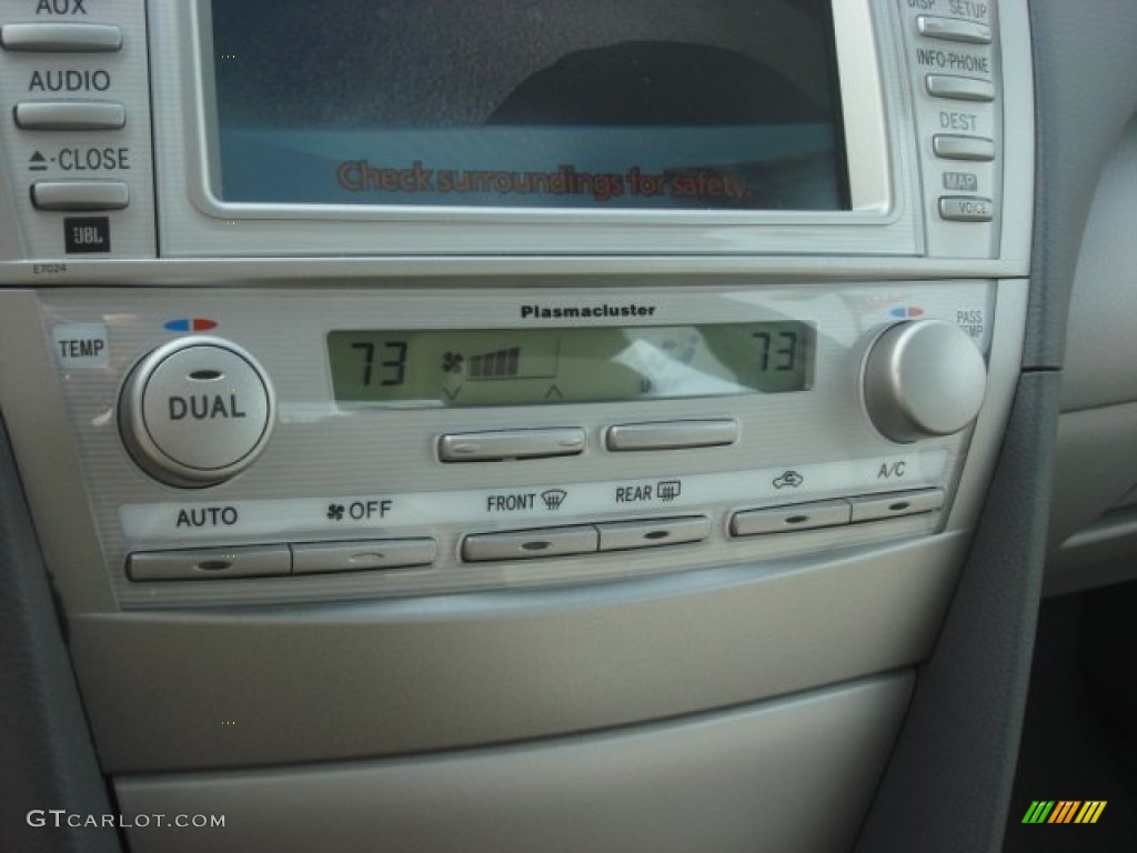 2011 Toyota Camry Hybrid Controls Photo #77301237