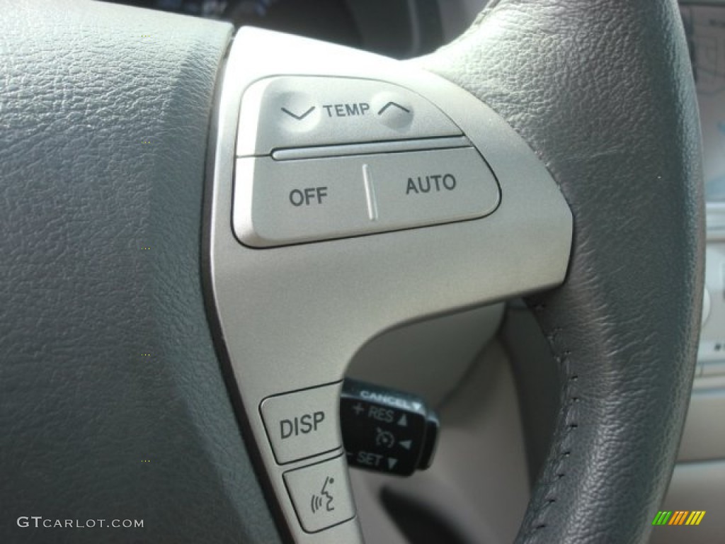 2011 Toyota Camry Hybrid Controls Photos