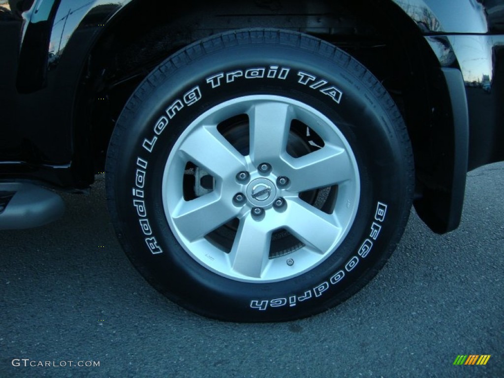 2011 Nissan Pathfinder S Wheel Photos