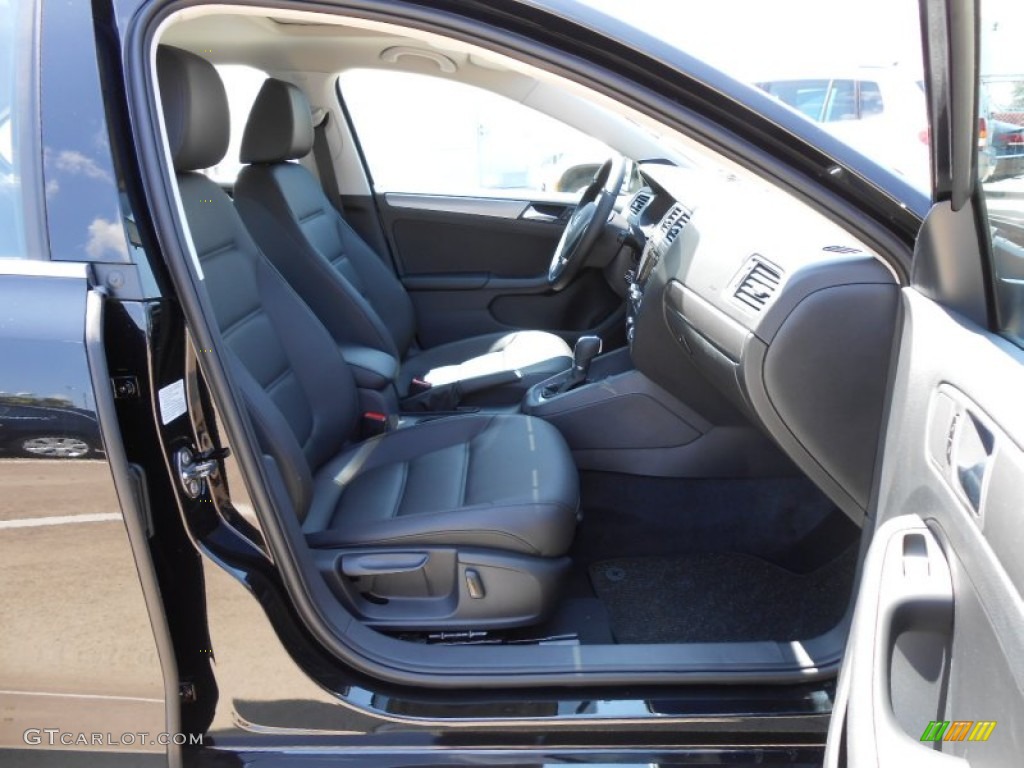 Titan Black Interior 2013 Volkswagen Jetta SEL Sedan Photo #77303395