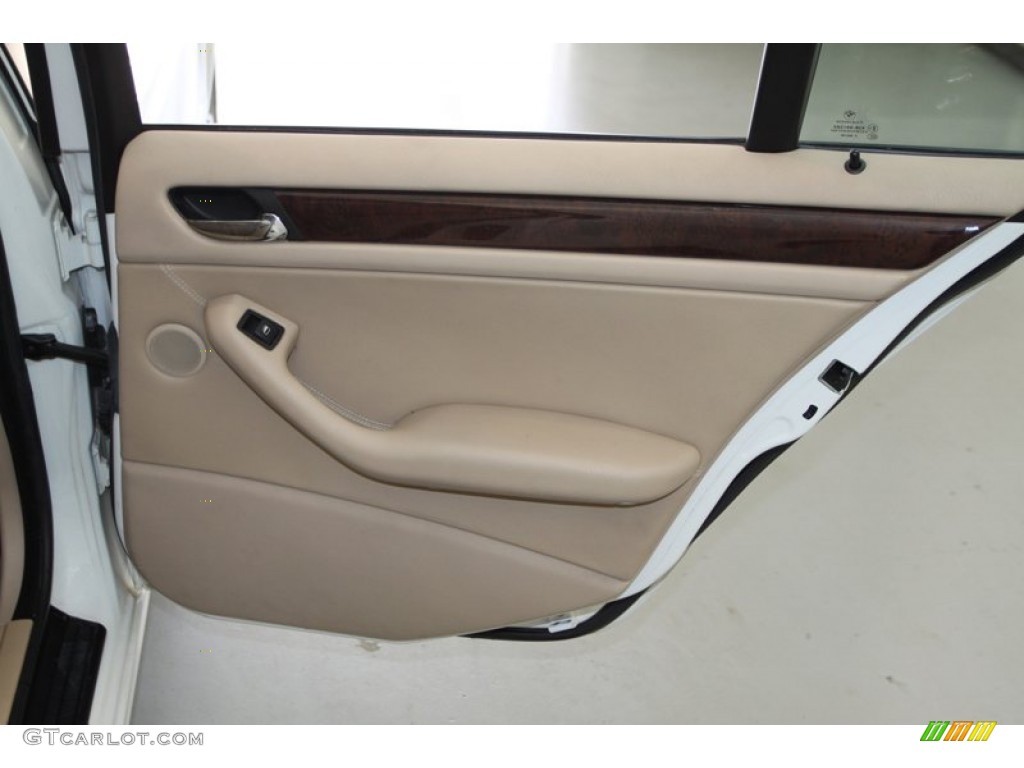 2005 3 Series 325i Sedan - Alpine White / Sand photo #37