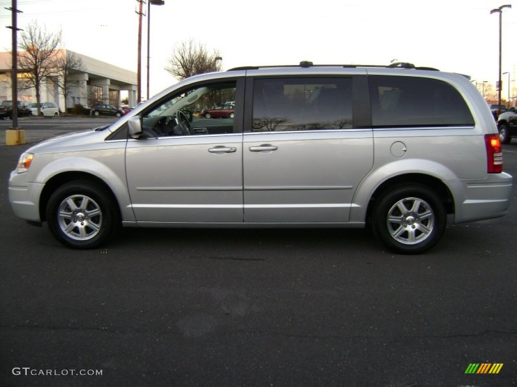 Bright Silver Metallic 2008 Chrysler Town & Country Touring Exterior Photo #77307460