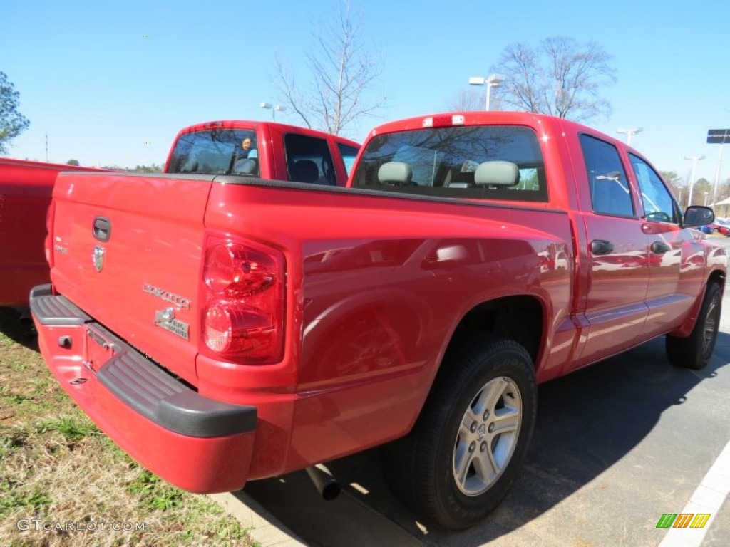 2010 Dakota Big Horn Crew Cab - Flame Red / Dark Slate Gray/Medium Slate Gray photo #3