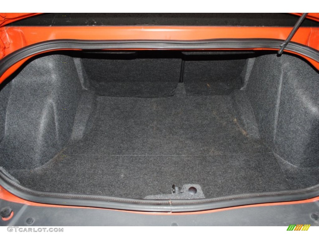 2009 Dodge Challenger SRT8 Trunk Photos