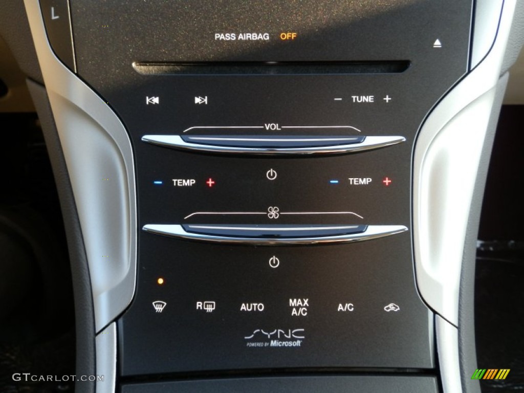 2013 Lincoln MKZ 2.0L Hybrid FWD Controls Photo #77312094