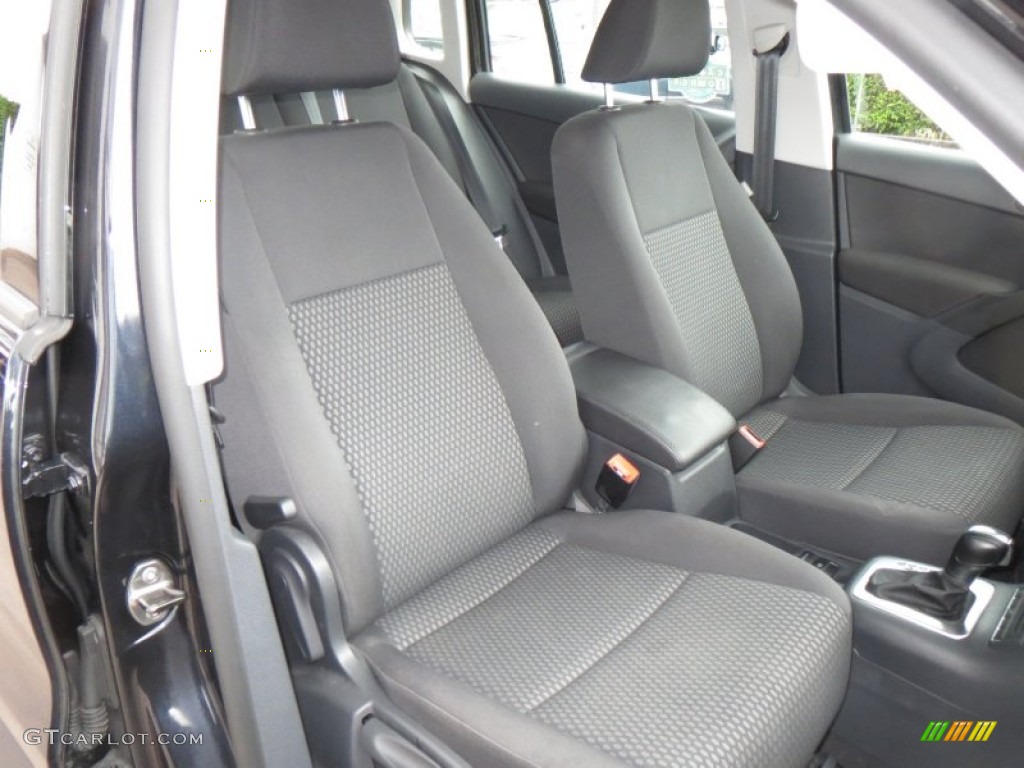 2011 Volkswagen Tiguan S Front Seat Photo #77312874