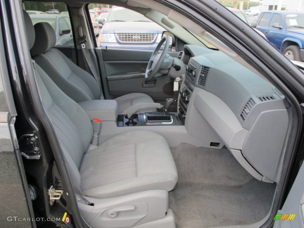 2005 Jeep Grand Cherokee Laredo Front Seat Photo #77316048