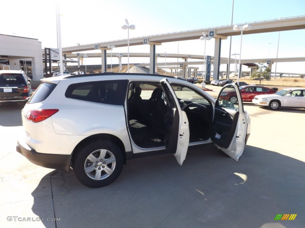 2012 Traverse LT AWD - White / Ebony photo #10