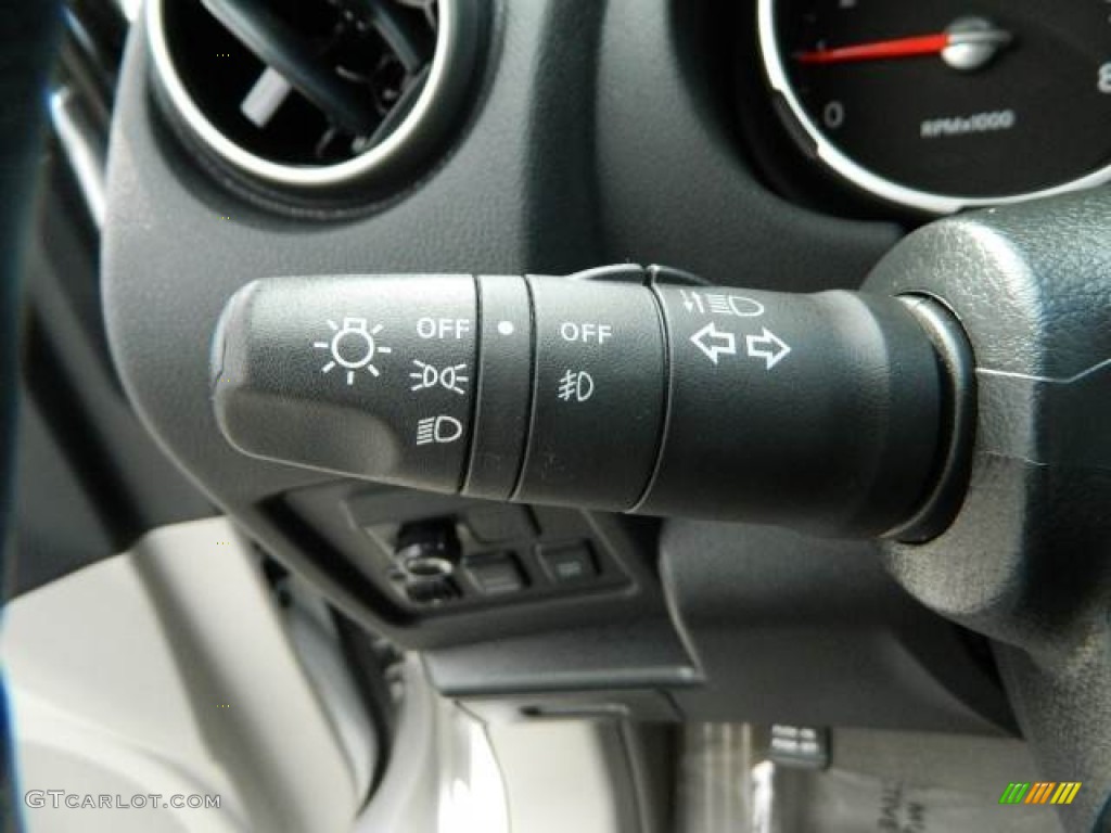 2010 Nissan Rogue SL AWD Controls Photo #77322804