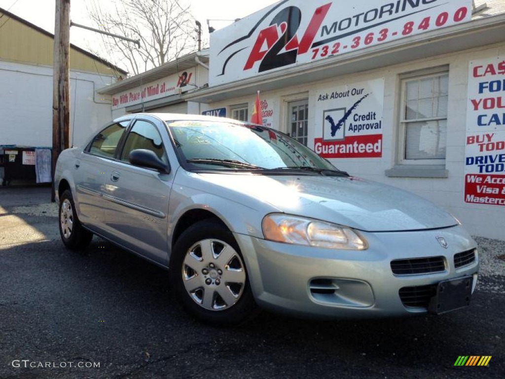 2001 Stratus SE Sedan - Ice Silver Pearl / Dark Slate Gray photo #1