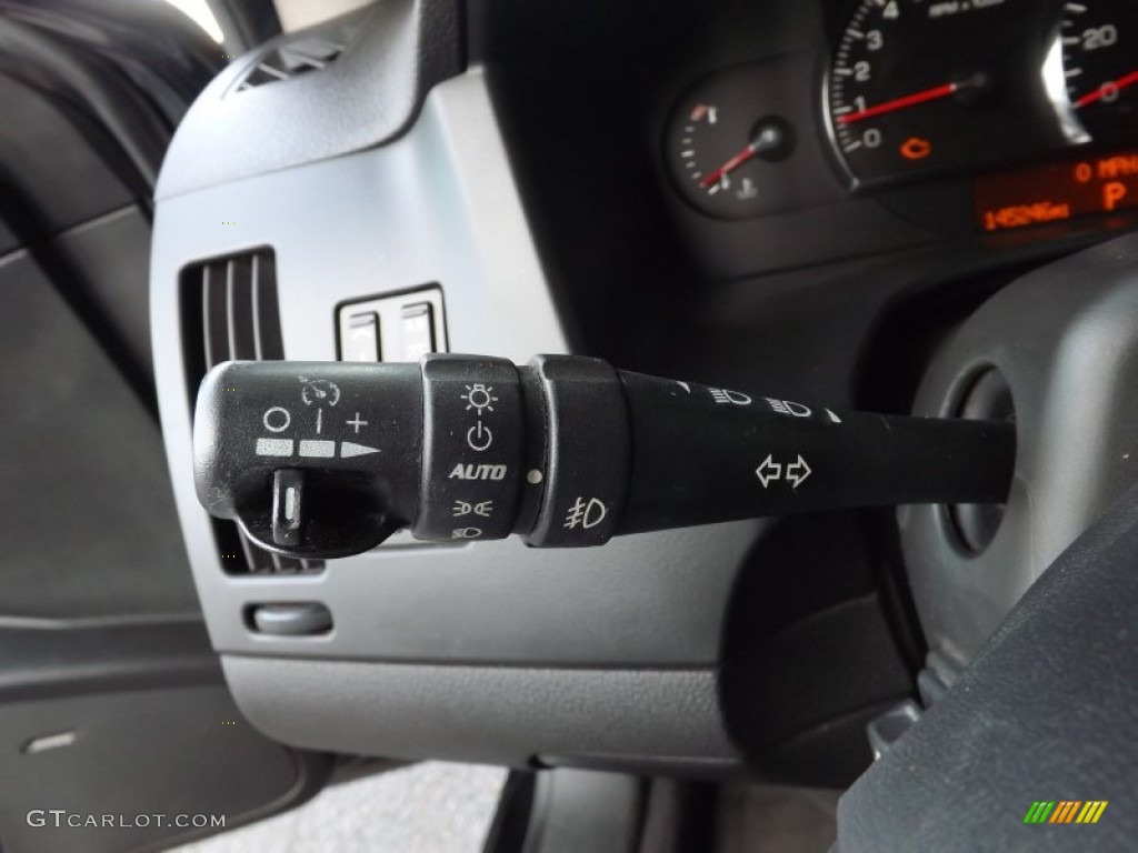 2005 Cadillac STS V6 Controls Photo #77325024