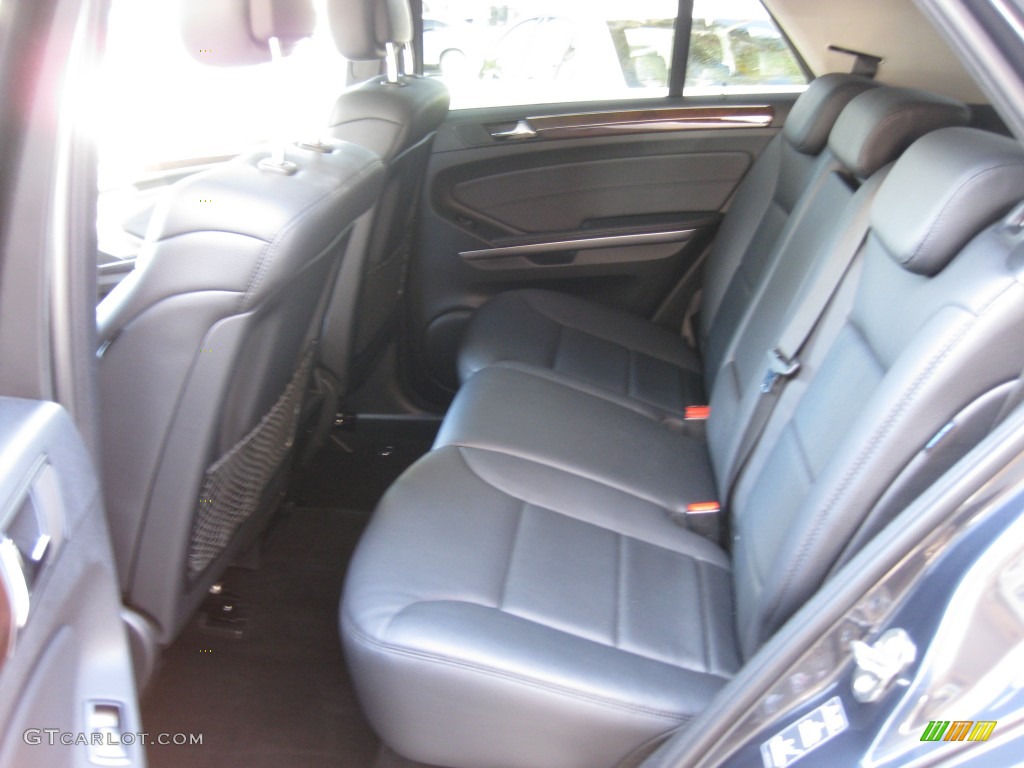 Black Interior 2010 Mercedes-Benz ML 350 Photo #77325450