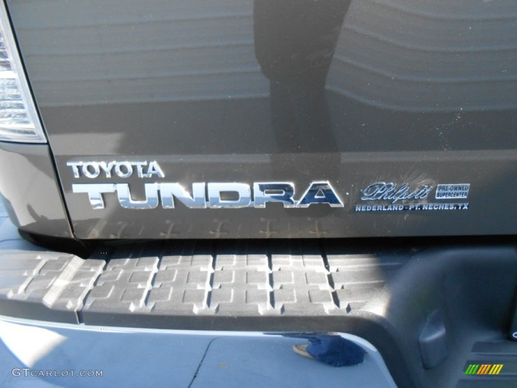 2010 Tundra SR5 CrewMax - Pyrite Brown Mica / Graphite Gray photo #25