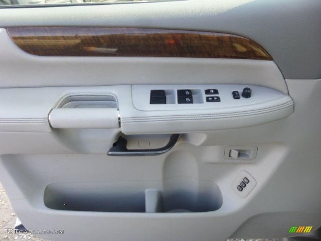 2010 Nissan Armada Platinum 4WD Door Panel Photos