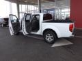 Avalanche White - Frontier SV Crew Cab Photo No. 9