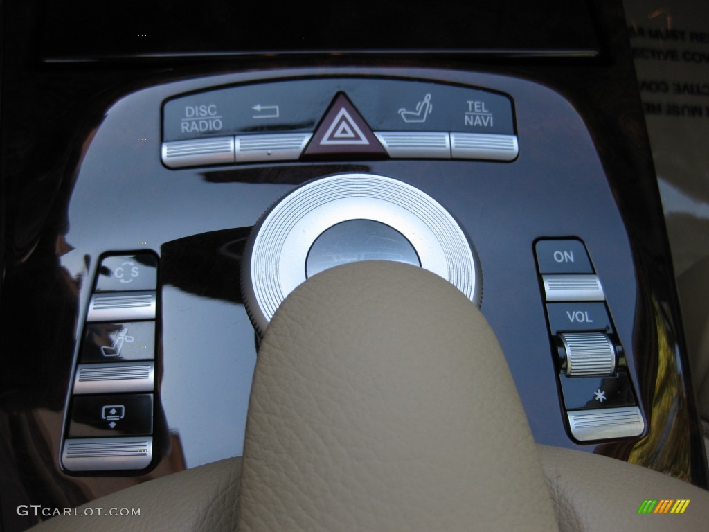 2010 Mercedes-Benz S 550 Sedan Controls Photo #77326668