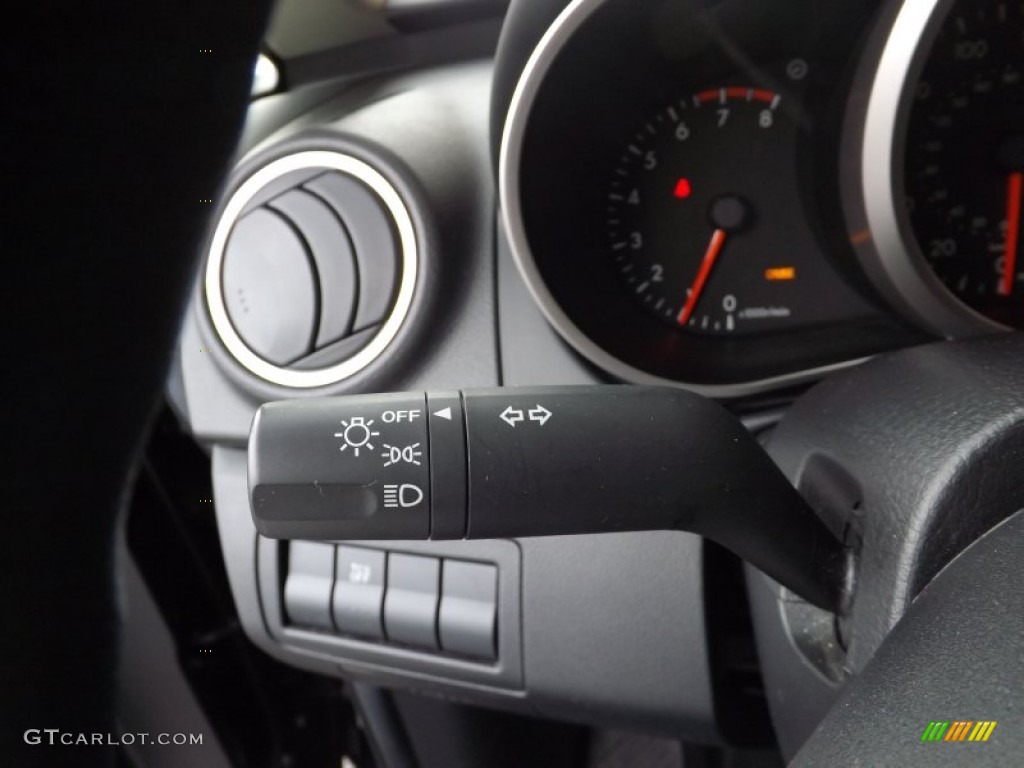 2011 Mazda CX-7 i SV Controls Photo #77327124