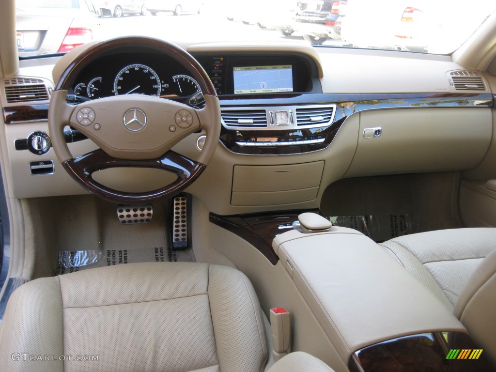 2010 Mercedes-Benz S 550 Sedan Cashmere/Savanna Dashboard Photo #77327178