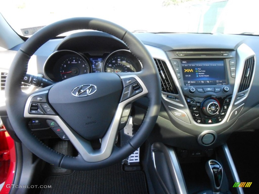 2013 Hyundai Veloster Standard Veloster Model Gray Dashboard Photo #77329311