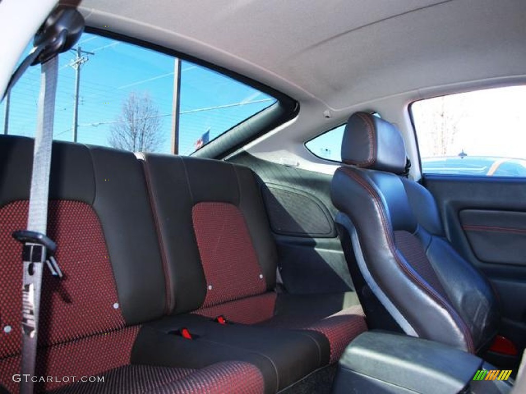 Black/Red Interior 2006 Hyundai Tiburon GT Photo #77333235